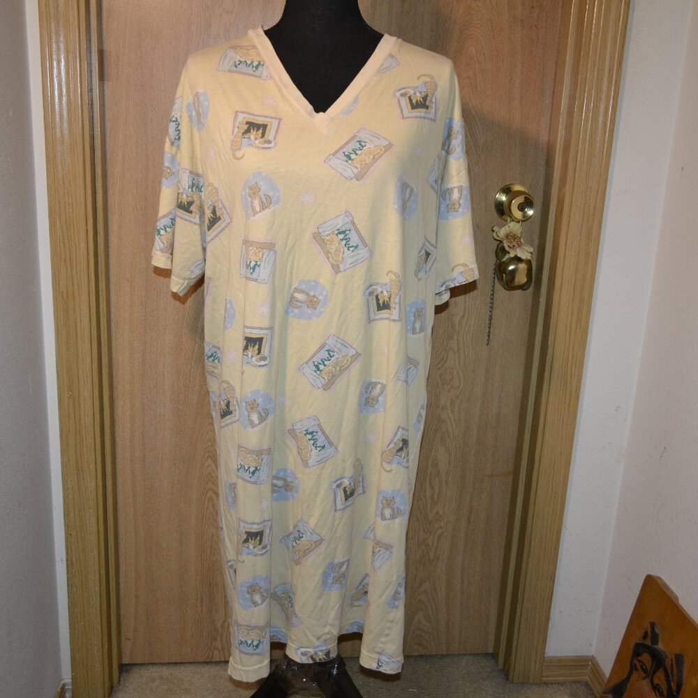 Vintage Nordstrom Cozy Cat Yellow Print Nightgown Women’s V‑Neck Sleep Shirt